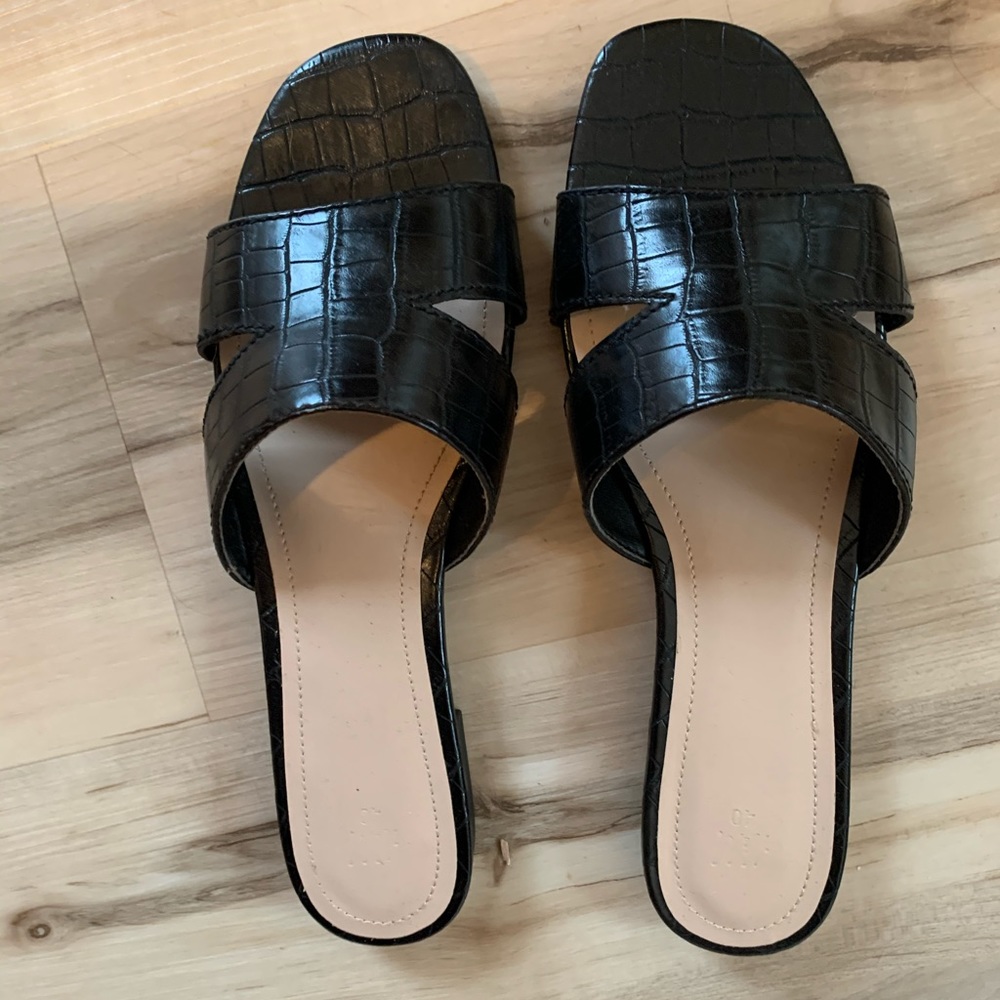 BNWOT black croc sandal slides H&M